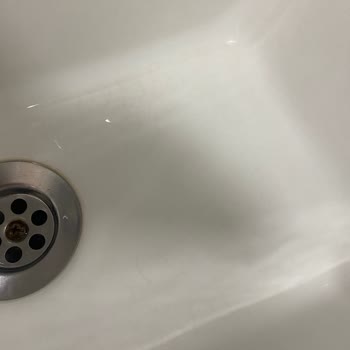 Turkuaz Seramik Daha Bir Yıl Bile Dolmadan Sarı Sarı Lekeler Oluşmaya Başladı