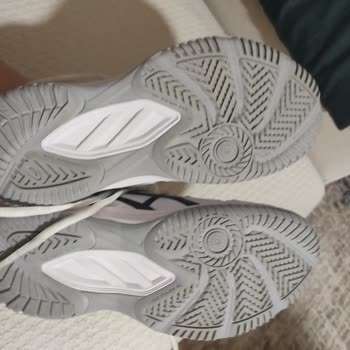 Asics Sneakers Bought at Sportive Started Peeling After Just Two Gym Sessions