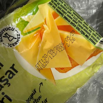 Harras Kaşar Peynirinde Plastik Çubuk Tespiti Sağlık Riskine Düşürdü!