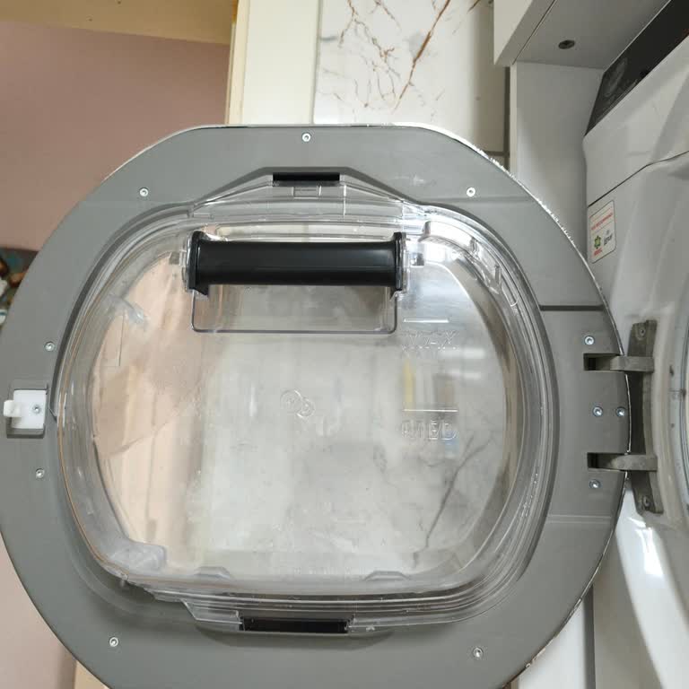 Hoover Kurutma Makinesi Su Haznesi Tasarım Hatası Nedeniyle Kırıldı Ve Garanti Kapsamı Dışında