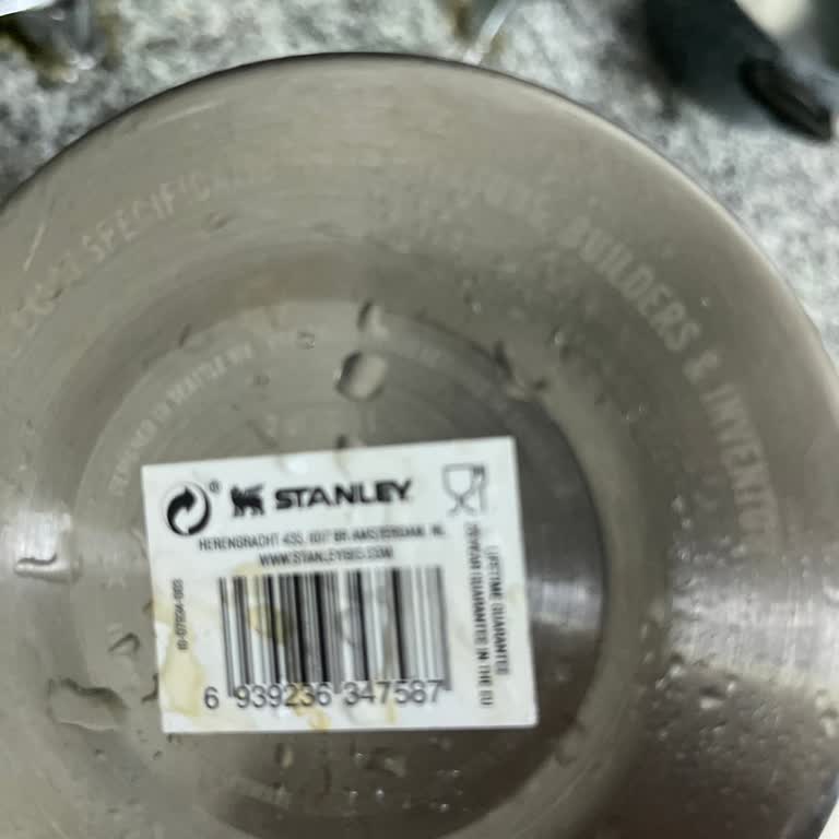 Stanley 2-Liter Thermos Only Keeps Water Hot for 8 Hours