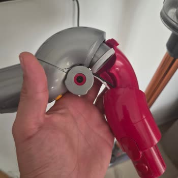 Dyson V10'da Tetik Arızası Ve Parça Kırılmaları Garanti Kapsamında Değil