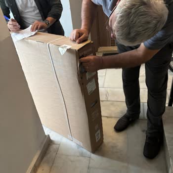 Media Markt'tan Hasarlı Kutu Ve Açılmayan TV İçin Değişim Talebi