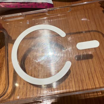 Şeffaf İphone 17 Pro Kılıfının Çatlaması Ve Garanti Reddi
