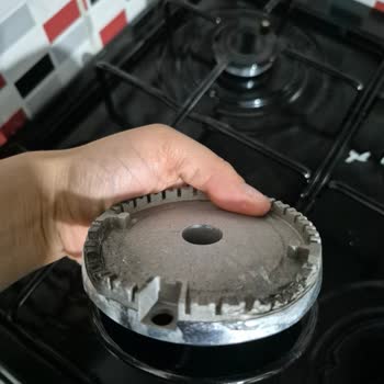 Kumtel Tamboy Fırında Kırık Parça Ve Güvenlik Sorunu: Servis Gelmedi, İade Talebi