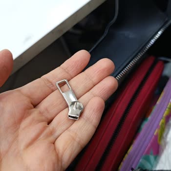 Fermuarı Kırılan Yuka Atelier Çantası İçin Ücretsiz Tamir Talebi
