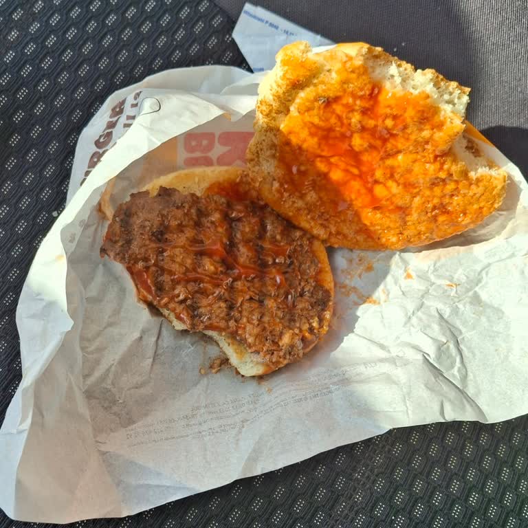 Kids Hamburgerde Acı Sos Hatası Ve Personel İlgisizliği