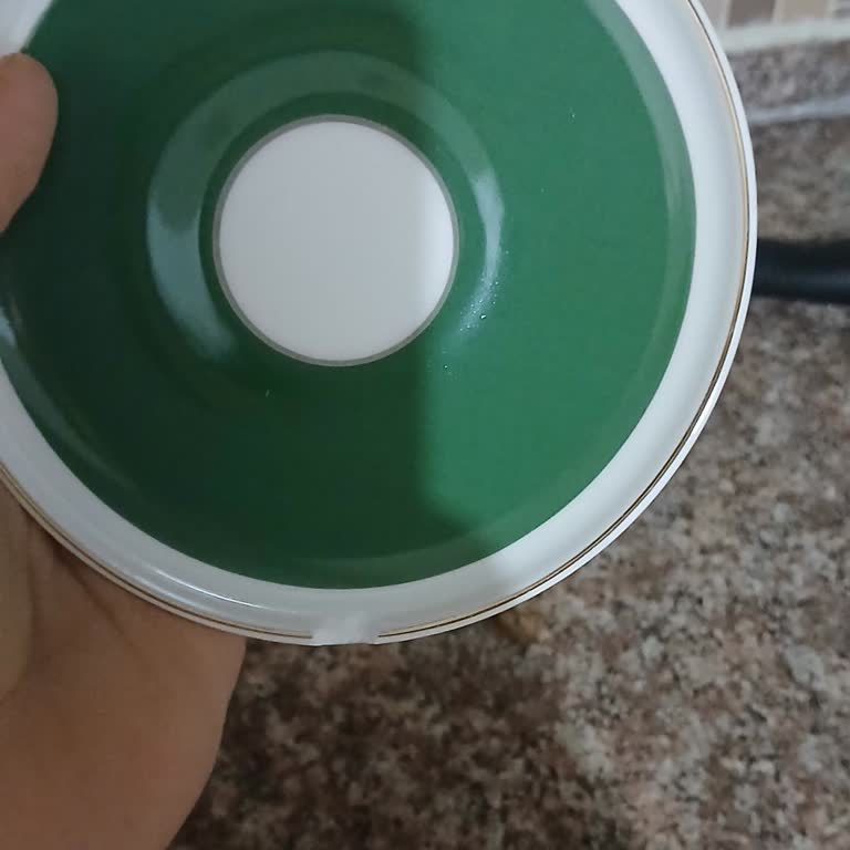 A101’den Alınan New Bone China Kahve Fincan Takımının Kırık Tabağı İçin Değişim Talebi