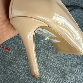Dört Ayakkabıda Deformasyon Ve Topuk Kırılması