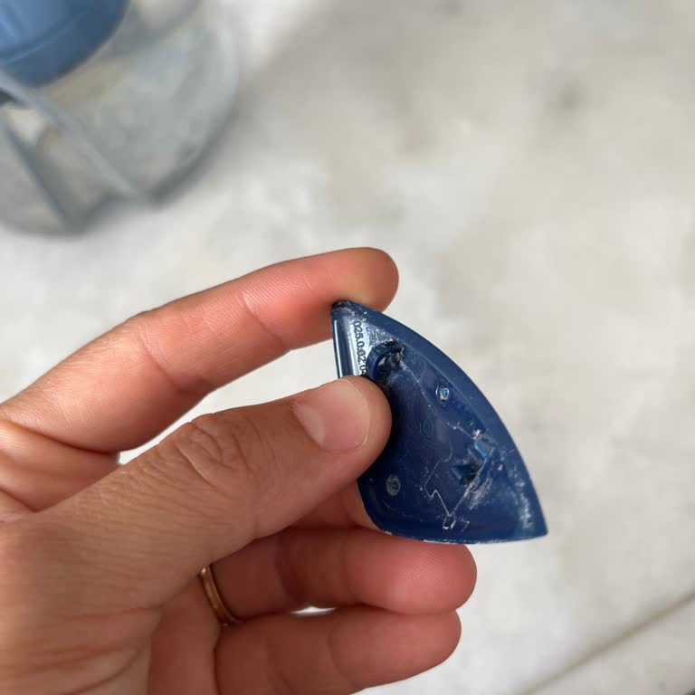 Brita Marella Sürahisinin Kapak Parçasının Kırılması Ve Ücretsiz Değişim Talebi