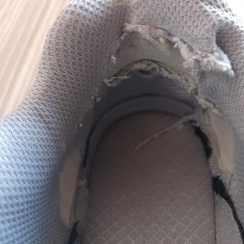 Skechers Stamina Ayakkabısında Erken Astar Yırtılması Ve Keskin Koku Üretim Hatası Reddedildi