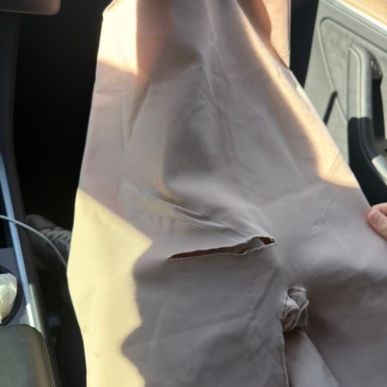 Kaliteli Calvin Klein Korsesi Düğün Denemesinde Aniden Yırtıldı