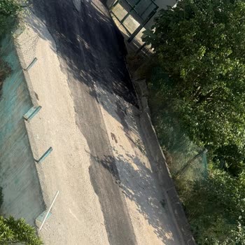 Halıdere Yalı Mahallesi’nde Bozuk Asfalt Ve Çakıllı Yol, Motosiklet Kazasına Yol Açtı