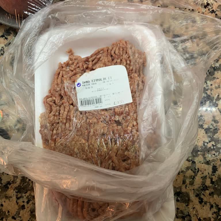 Carrefour SA Kıymada Bozulmuş Renk Ve Kötü Koku: Sağlık ve Gıda Güvenliği Endişesi