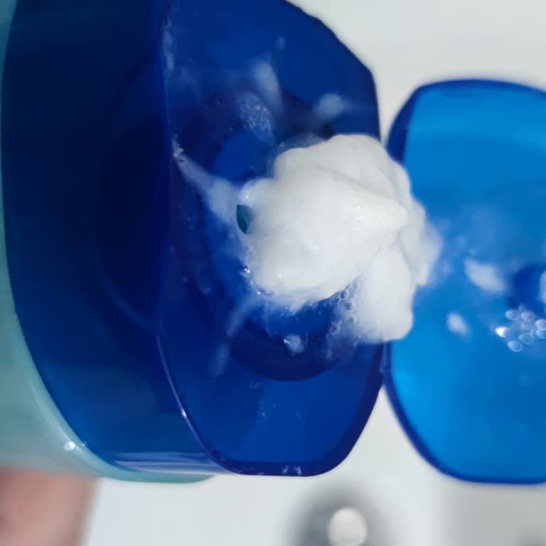 Shampoo Head&Shoulders No Hace Espuma y Tiene Consistencia de Crema