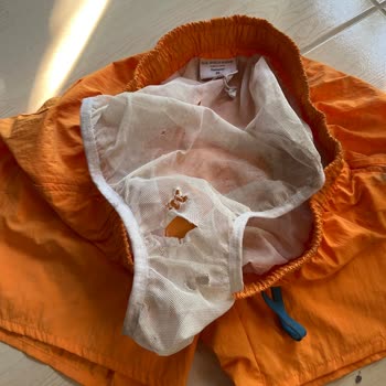Kuryenin Paketi Köpeğin Önüne Atması Ve Ürün Zarar Görmesi Nedeniyle Değişim Talebi