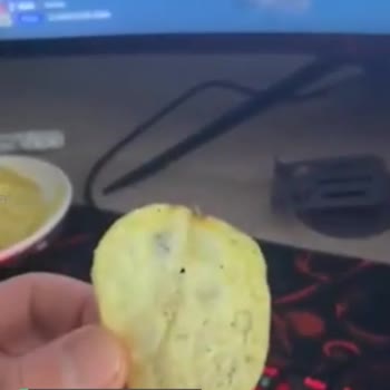 Lays Cipsten Kıl-Saç Çıktı