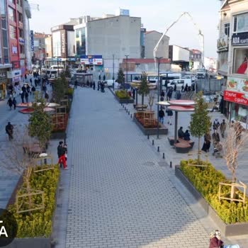 Arnavutköy Merkezinde Kozmetik Mağazası Olmaması Günlük Yaşamı Zorlaştırıyor