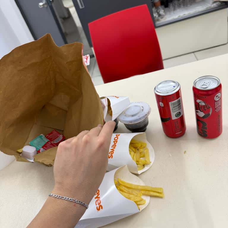 Aydın Meydan Popeyes Şubesinde Eksik Sipariş Ve İade Talebi