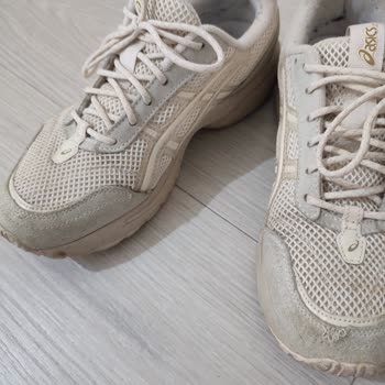 Garanti Reddi: 24 Ay Kullanımda Asics Sneaker’da Çatlak Ve Delik Problemi