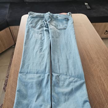 Mavi Kot Pantolonların Hızlı Yıpranması Ve Mağaza Tarafından Müşteri Suçlaması