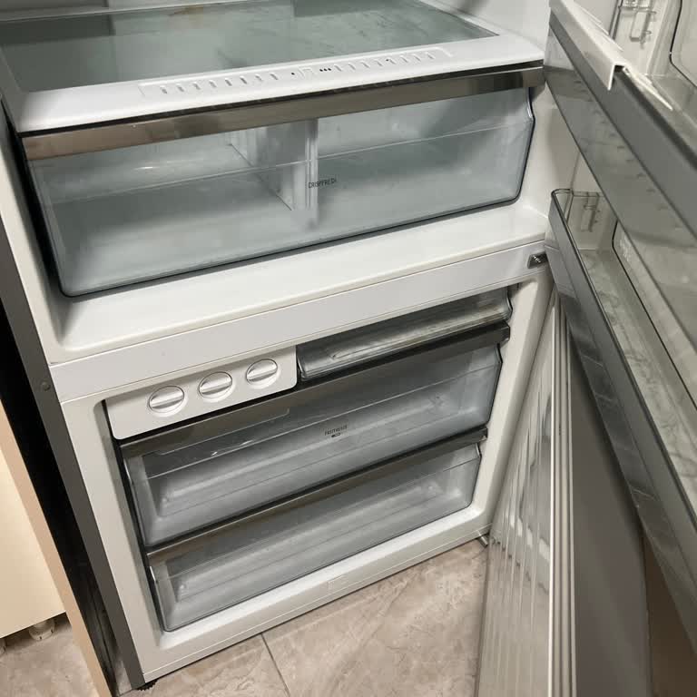 Refrigerador AEG Con Falla Recurrente Sin Envío De Servicio