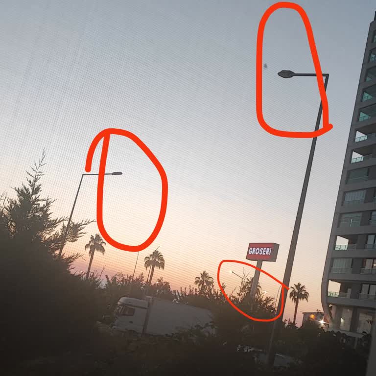 Sokak Lambaları Yanmaz, Mahalle Karanlıkta Güvensiz