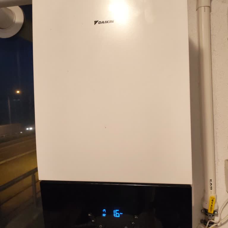 Daikin Kombimde Ateşleme Çakmağı Eksikliği Ve 5 Gün Sıcak Su Kesintisi