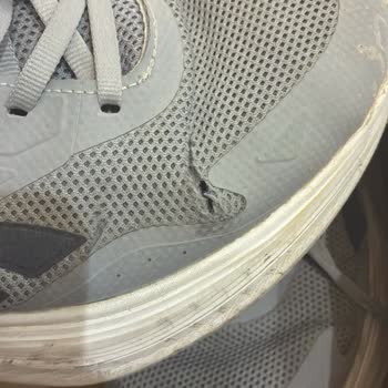 Reebok Ayakkabısı Kısa Sürede Bozuldu Ve Üç Defa Reddedilen İade Talebi