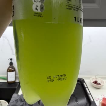 File Market Şubesinde Satın Alınan Limon Aromalı İçecek Açılmadan Küflü Çıktı