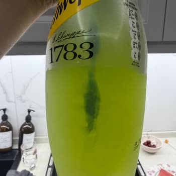 File Market Şubesinde Satın Alınan Limon Aromalı İçecek Açılmadan Küflü Çıktı