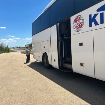Şoförün Telefonla Konuşarak Hızlı Ve Tehlikeli Sürüşü Yolculukta Büyük Mağduriyet Yarattı
