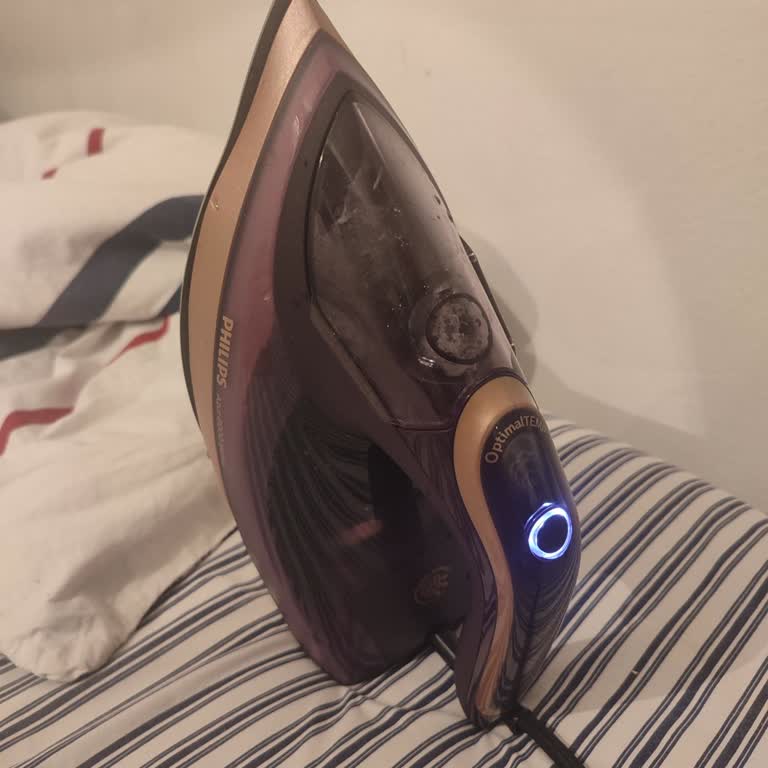 Philips Azur 8000 Serisi Ütü Kısa Sürede Arızalandı