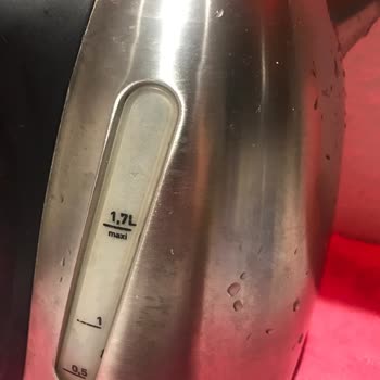 Tefal Kettle Su Göstergesi Çatladı Ve Plastik Parça Dağıldı