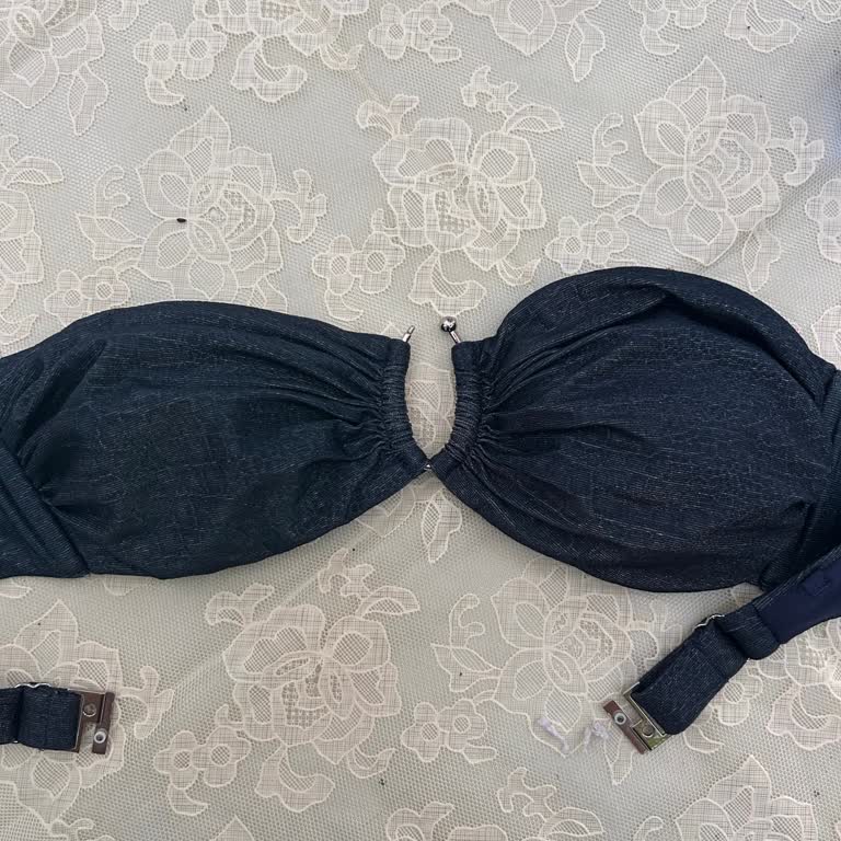 İlk Yıkamada Hasar Gören Bikini, Müşteri Hizmetleri Tarafından Cevap Bekliyor