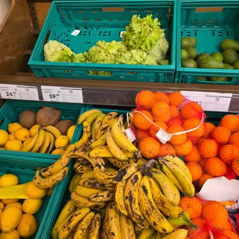 Şok Market Şubesinde Süresi Geçmiş Ürünler, Hijyen Sorunları Ve Saygısız Personel