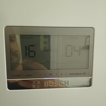 Bosch Buzdolabında LED Aydınlatma Sorunu Ve Yüksek Servis Ücretlerine Karşı Şikayet
