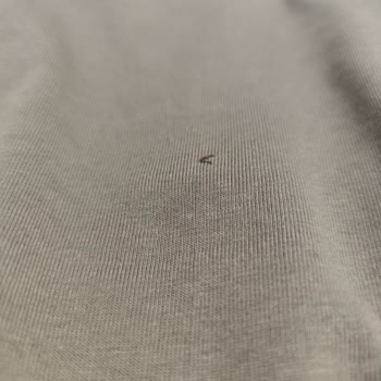 Kappa Tişörtte Orta Bölümde İlmek Kaçması Ve Değişim Talebi