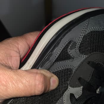 Skechers Ayakkabıda Üçüncü Giyişte Aşırı Deformasyon, Değişim Bekliyor