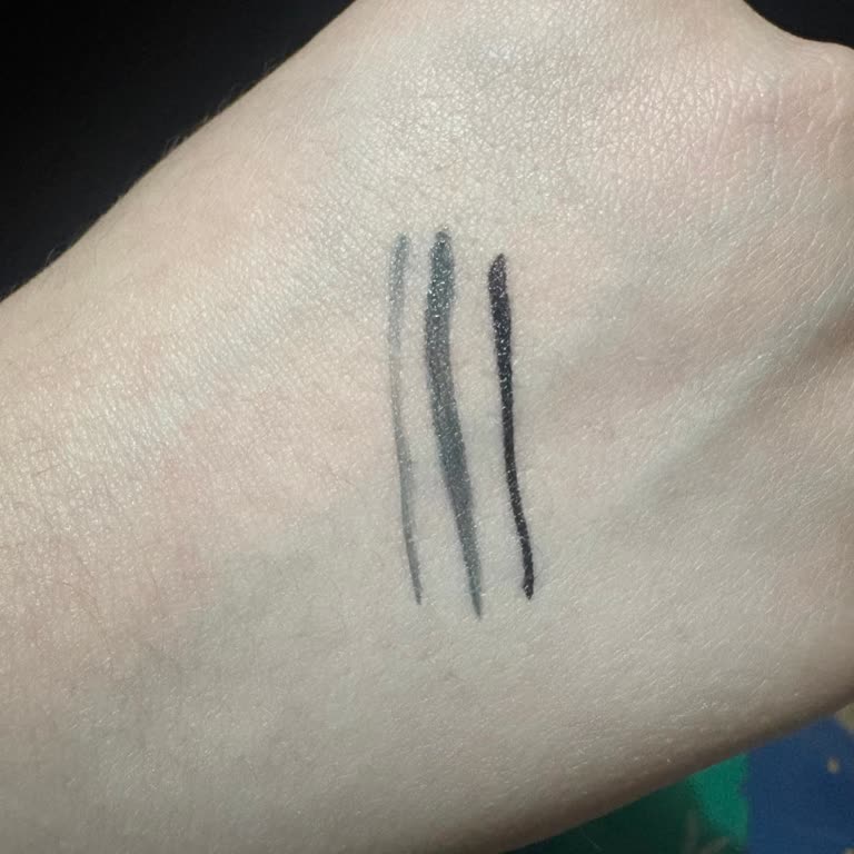 Yves Rocher Eyeliner’da Siyah Renk Beklentisi Karşılanmadı