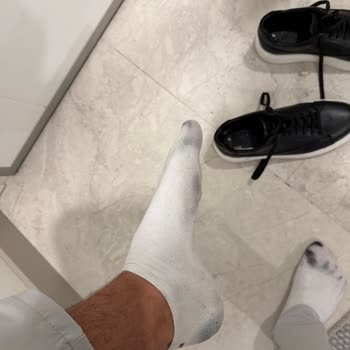 Renk Bulaşması Nedeniyle Sneaker İade Talebi