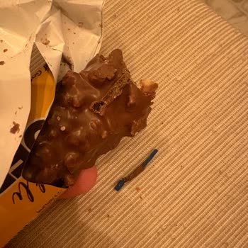 Gofrette Bulunan Plastik Parça Sağlık Ve Hijyen Endişesi