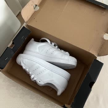 Kullanılmış Adidas Superstar Ayakkabı Teslim Edildi, Tam İade Talebi