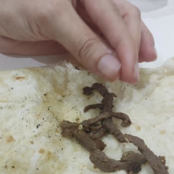 Dönerde Kıl Çıktı: Hijyen İhlali Ve İade Talebi