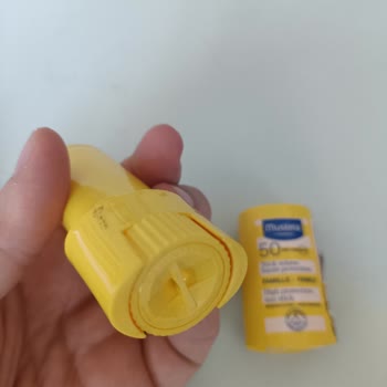 Mustela 50 SPF Family Stick Asansör Mekanizması Bozuldu, Ürün Açılmıyor