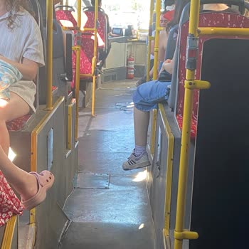 07 AU 0319 Plakalı Mavi Otobüste Klimasızlık Şikayeti