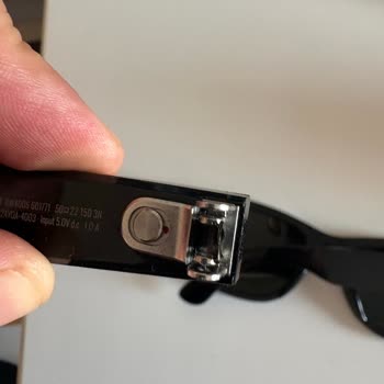 Rayban Meta 2 Gözlükte Menteşe Ve Vida Kalitesi Sorunu Garanti Değişim Talebi