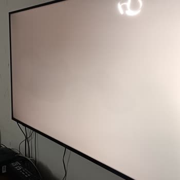 LG Televizyon Panelindeki Leke Ve Bulutlanma İçin Para İadesi Talebi