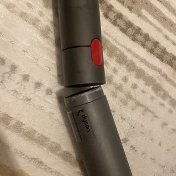 Dyson Süpürge Borusu Kırıldı, Garanti Kapsamında Ücretsiz Değişim Talebi