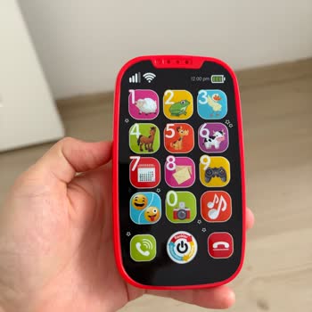 Sürekli Tekrarlayan Sesli Bozuk Telefon Oyuncağı İçin İade Talebi